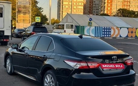 Toyota Camry, 2021 год, 2 290 000 рублей, 3 фотография