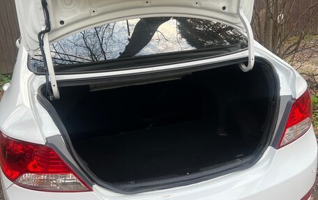 Hyundai Solaris II рестайлинг, 2011 год, 850 000 рублей, 4 фотография
