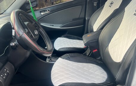 Hyundai Solaris II рестайлинг, 2011 год, 850 000 рублей, 11 фотография