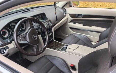 Mercedes-Benz E-Класс, 2013 год, 2 300 000 рублей, 16 фотография