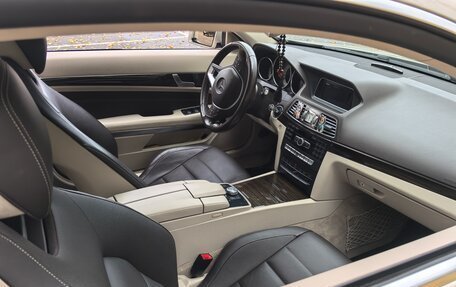 Mercedes-Benz E-Класс, 2013 год, 2 300 000 рублей, 17 фотография