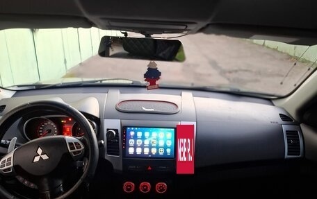 Mitsubishi Outlander III рестайлинг 3, 2007 год, 830 000 рублей, 31 фотография