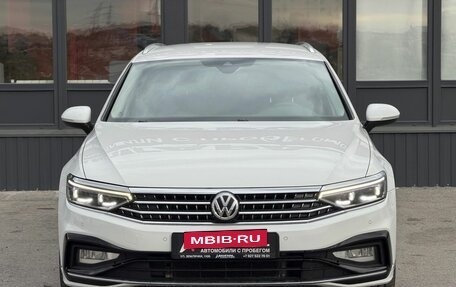 Volkswagen Passat B8 рестайлинг, 2019 год, 2 749 000 рублей, 3 фотография