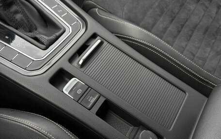 Volkswagen Passat B8 рестайлинг, 2019 год, 2 749 000 рублей, 18 фотография