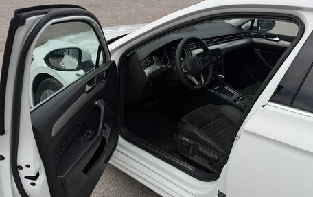 Volkswagen Passat B8 рестайлинг, 2019 год, 2 749 000 рублей, 27 фотография
