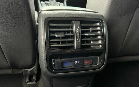 Volkswagen Passat B8 рестайлинг, 2019 год, 2 749 000 рублей, 33 фотография