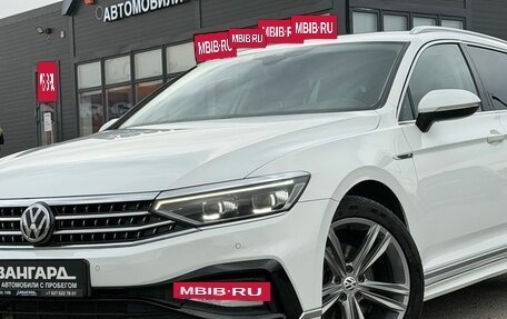 Volkswagen Passat B8 рестайлинг, 2019 год, 2 749 000 рублей, 2 фотография