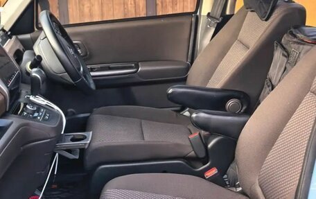 Honda Freed II, 2020 год, 1 800 000 рублей, 5 фотография