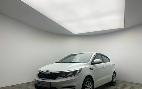 KIA Rio III рестайлинг, 2015 год, 691 000 рублей, 3 фотография