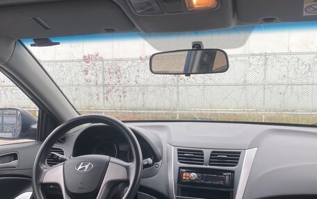 Hyundai Solaris II рестайлинг, 2014 год, 710 000 рублей, 3 фотография