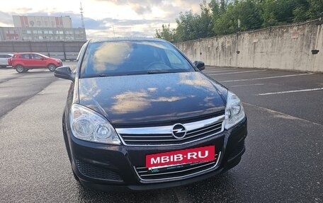 Opel Astra H, 2011 год, 699 000 рублей, 2 фотография