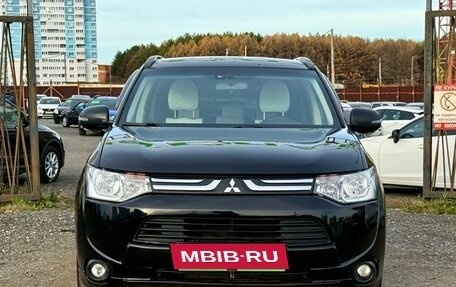 Mitsubishi Outlander III рестайлинг 3, 2014 год, 1 249 000 рублей, 6 фотография