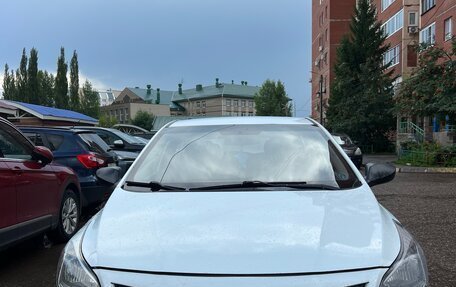 Hyundai Solaris II рестайлинг, 2016 год, 549 000 рублей, 2 фотография