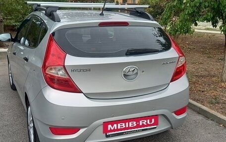 Hyundai Solaris II рестайлинг, 2011 год, 700 000 рублей, 7 фотография