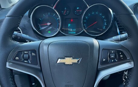 Chevrolet Cruze II, 2010 год, 730 000 рублей, 13 фотография