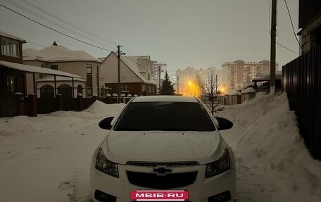 Chevrolet Cruze II, 2010 год, 730 000 рублей, 14 фотография