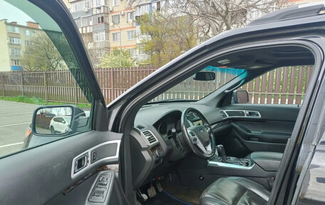 Ford Explorer V рестайлинг, 2013 год, 1 690 000 рублей, 3 фотография