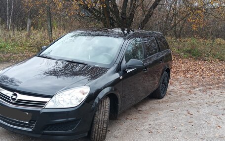 Opel Astra H, 2011 год, 670 000 рублей, 1 фотография