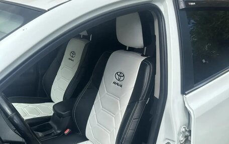 Toyota RAV4, 2013 год, 1 700 000 рублей, 2 фотография
