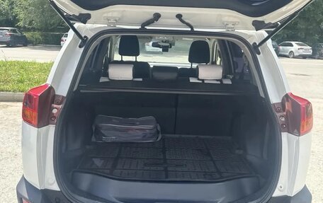 Toyota RAV4, 2013 год, 1 700 000 рублей, 5 фотография