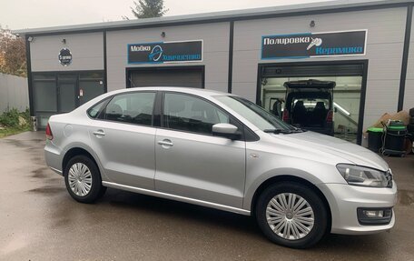 Volkswagen Polo VI (EU Market), 2011 год, 565 000 рублей, 3 фотография