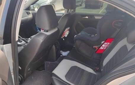 Volkswagen Jetta VII, 2014 год, 1 020 000 рублей, 2 фотография