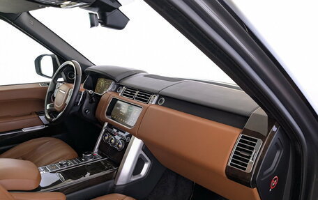Land Rover Range Rover IV рестайлинг, 2017 год, 5 600 000 рублей, 11 фотография