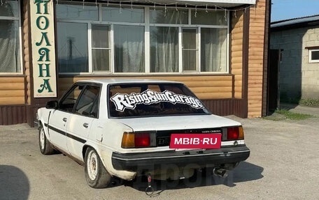 Toyota Carina, 1985 год, 99 999 рублей, 4 фотография