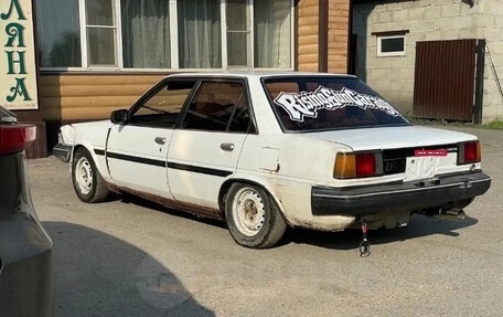 Toyota Carina, 1985 год, 99 999 рублей, 3 фотография