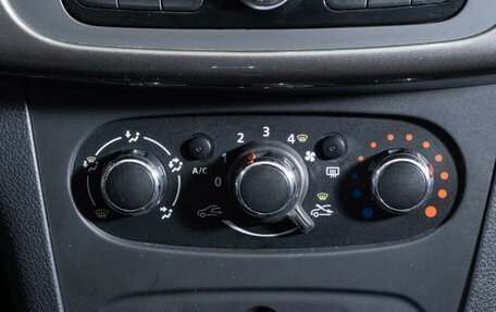 Renault Sandero II рестайлинг, 2020 год, 1 200 000 рублей, 13 фотография