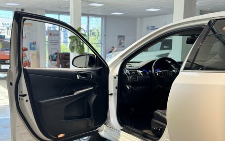 Toyota Camry, 2015 год, 2 205 000 рублей, 10 фотография