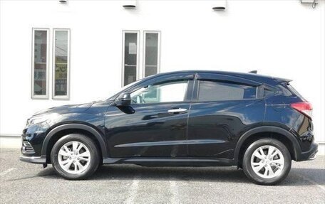 Honda Vezel, 2018 год, 1 350 000 рублей, 4 фотография
