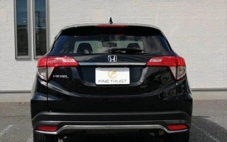 Honda Vezel, 2018 год, 1 350 000 рублей, 6 фотография
