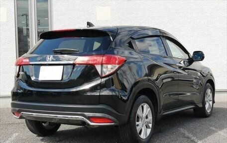 Honda Vezel, 2018 год, 1 350 000 рублей, 7 фотография