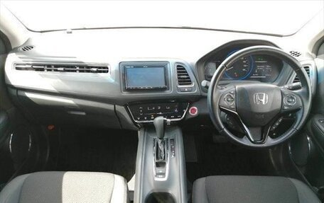 Honda Vezel, 2018 год, 1 350 000 рублей, 8 фотография
