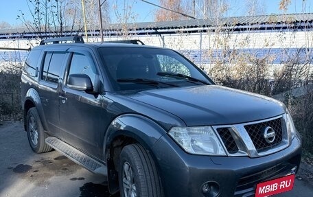 Nissan Pathfinder, 2012 год, 1 250 000 рублей, 2 фотография