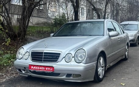 Mercedes-Benz E-Класс, 2001 год, 219 000 рублей, 1 фотография