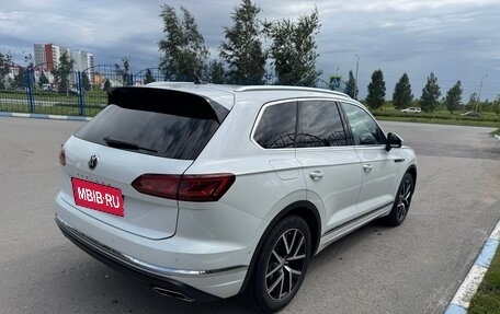 Volkswagen Touareg III, 2019 год, 5 900 000 рублей, 2 фотография