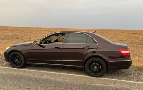 Mercedes-Benz E-Класс, 2010 год, 1 300 000 рублей, 7 фотография