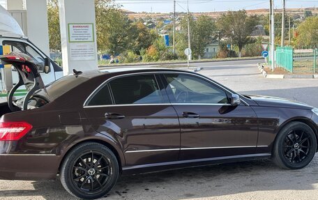 Mercedes-Benz E-Класс, 2010 год, 1 300 000 рублей, 6 фотография