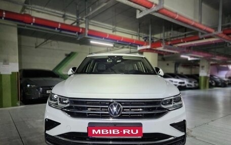 Volkswagen Tiguan II, 2023 год, 3 170 777 рублей, 1 фотография