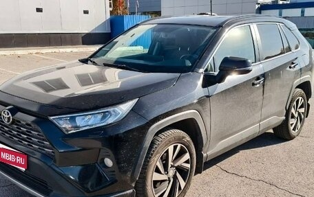 Toyota RAV4, 2021 год, 3 070 000 рублей, 1 фотография
