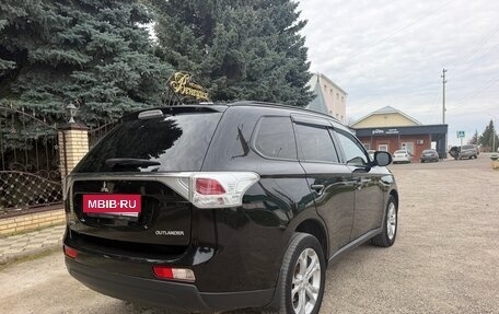 Mitsubishi Outlander III рестайлинг 3, 2013 год, 870 000 рублей, 5 фотография