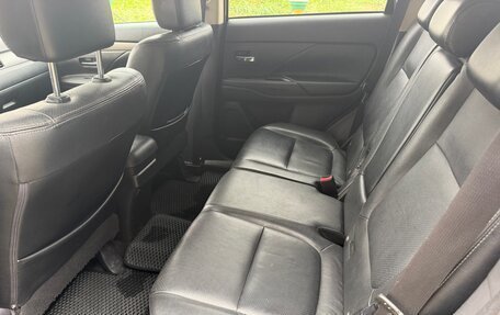Mitsubishi Outlander III рестайлинг 3, 2013 год, 870 000 рублей, 11 фотография