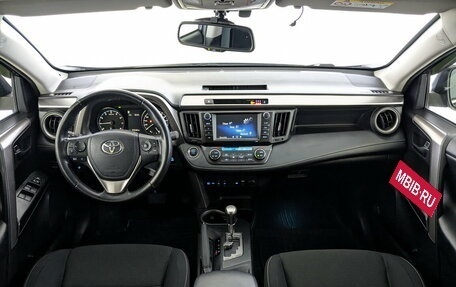 Toyota RAV4, 2018 год, 2 150 000 рублей, 14 фотография