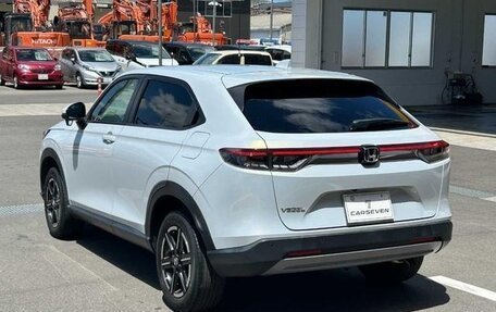 Honda Vezel, 2022 год, 1 720 000 рублей, 6 фотография