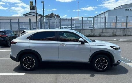 Honda Vezel, 2022 год, 1 720 000 рублей, 3 фотография
