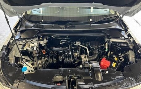 Honda Vezel, 2022 год, 1 720 000 рублей, 23 фотография