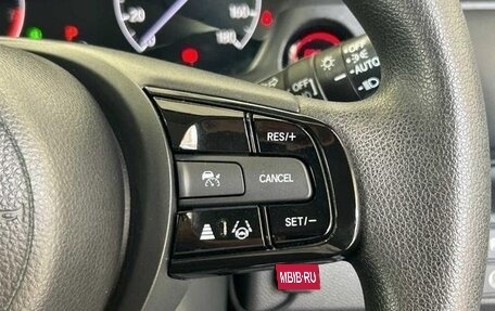 Honda Vezel, 2022 год, 1 720 000 рублей, 15 фотография