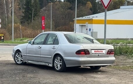 Mercedes-Benz E-Класс, 2001 год, 219 000 рублей, 9 фотография